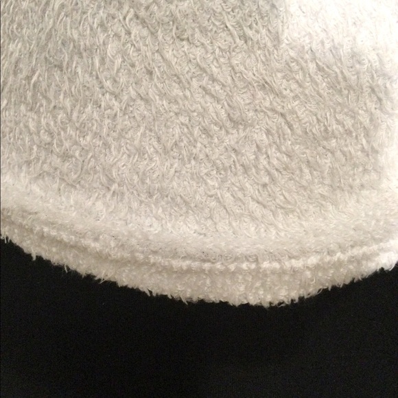 💥RETRO💥SHAGGY FURRY WHITE TOP - Picture 4 of 4